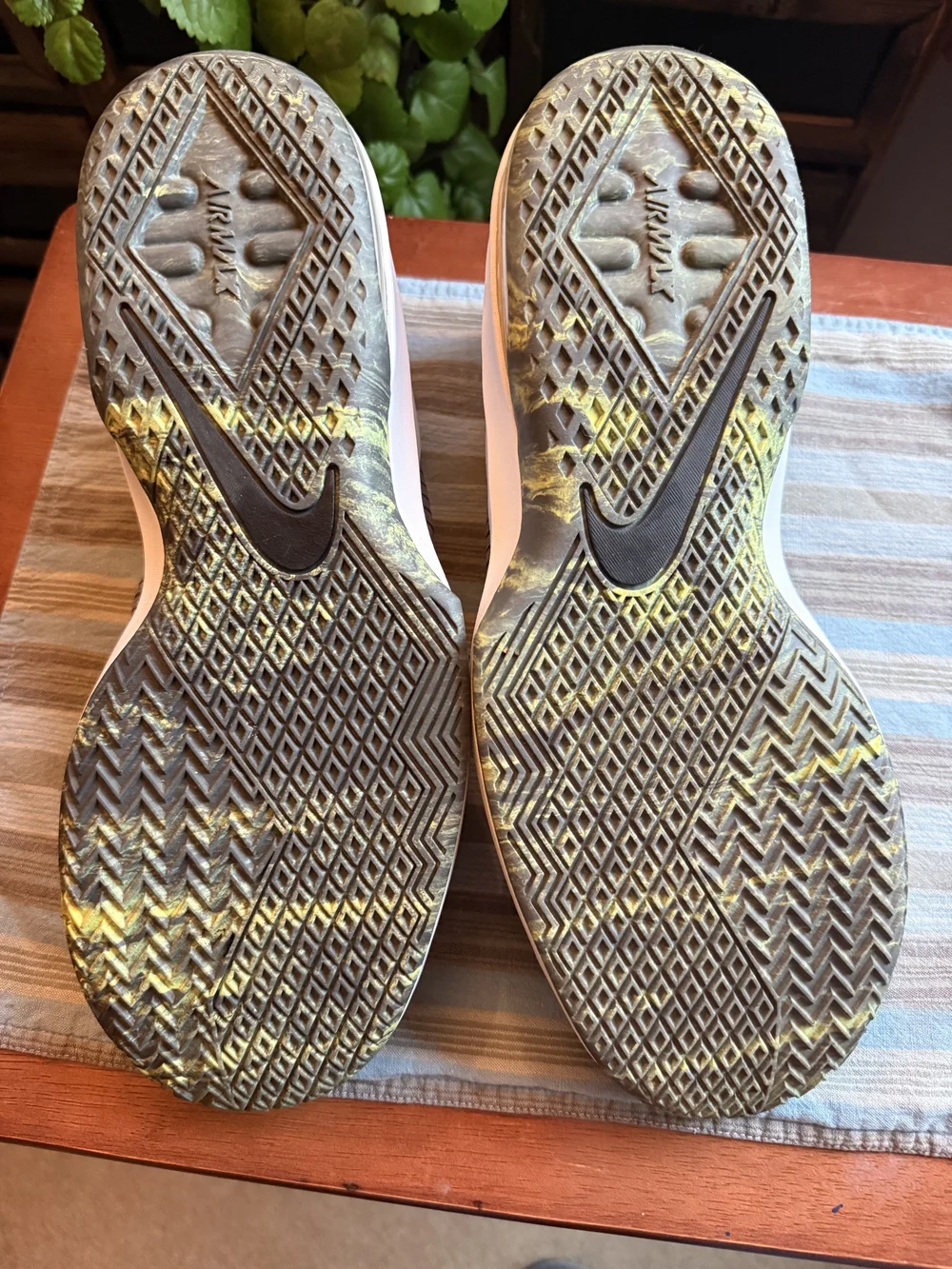 Nike Air Infuriate ll Men’s Gray Running Shoes with Neon Yellow Accents 10.5